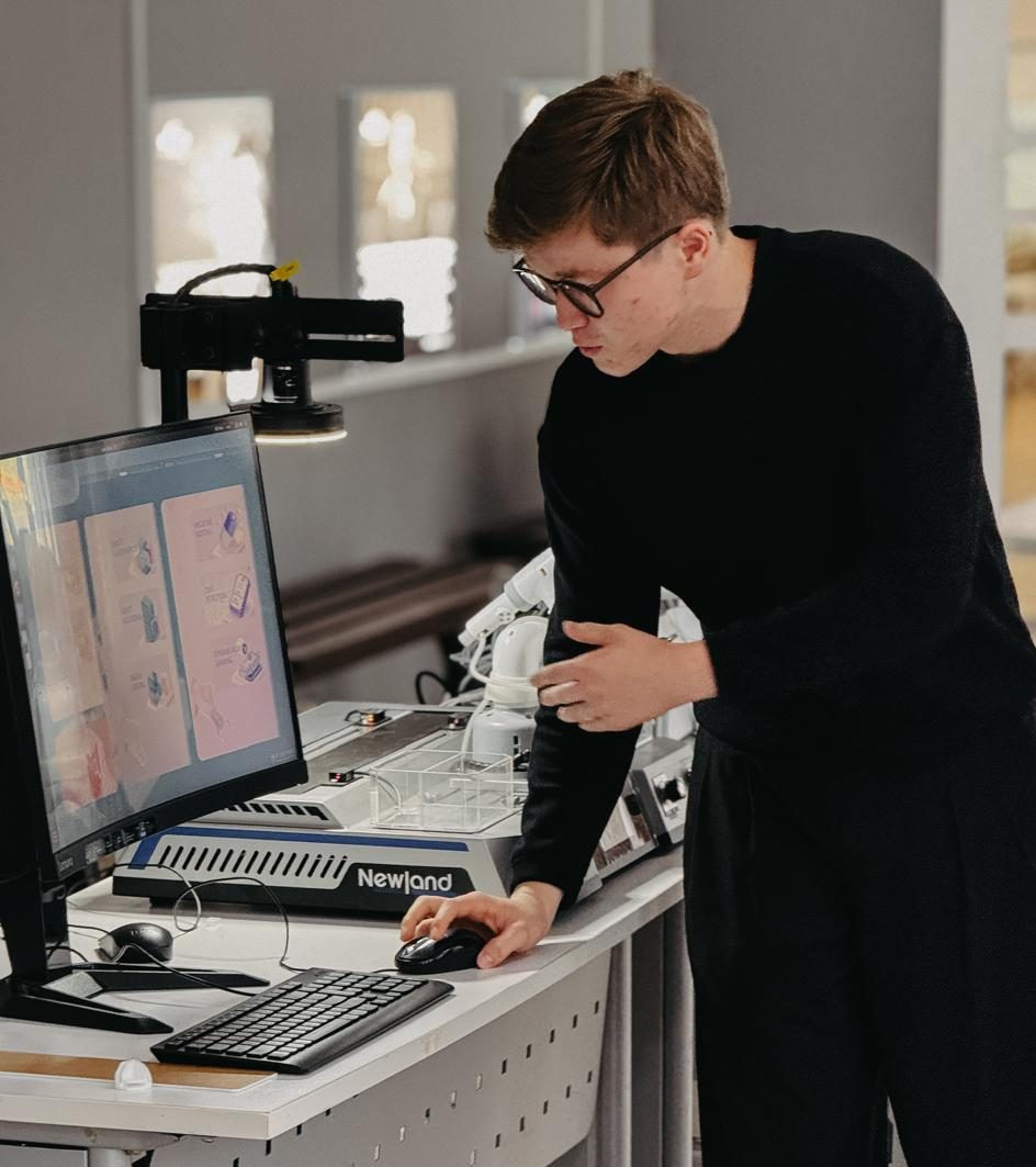 AI Lab+